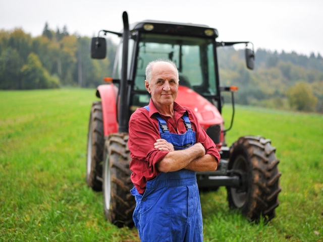 farmár, traktor
