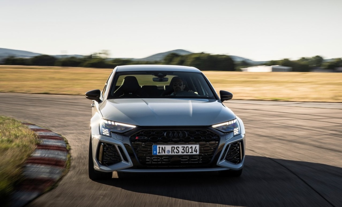 Audi RS3 Sedan performance 14