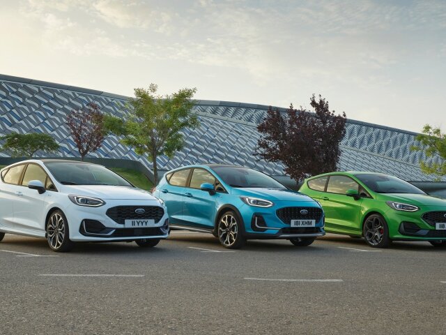 Ford-Fiesta-2022-crop