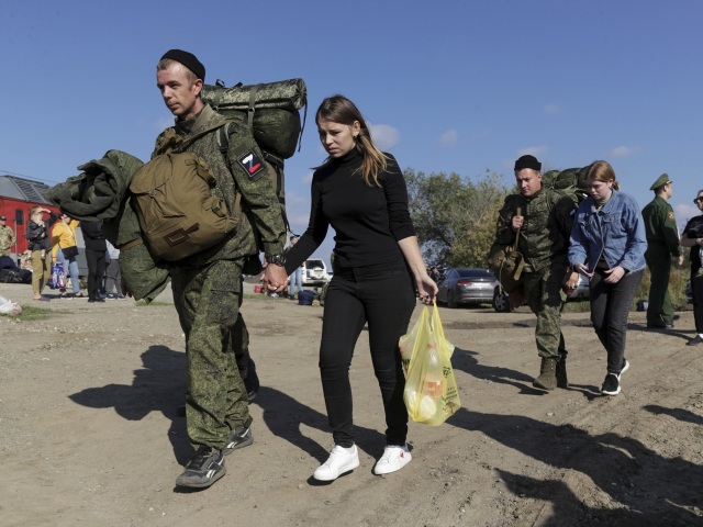 Ruská mobilizácia, vojna na Ukajine, vojaci s manželkami