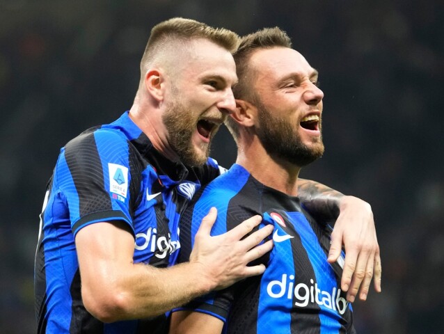 Milan Škriniar a Stefan de Vrij.