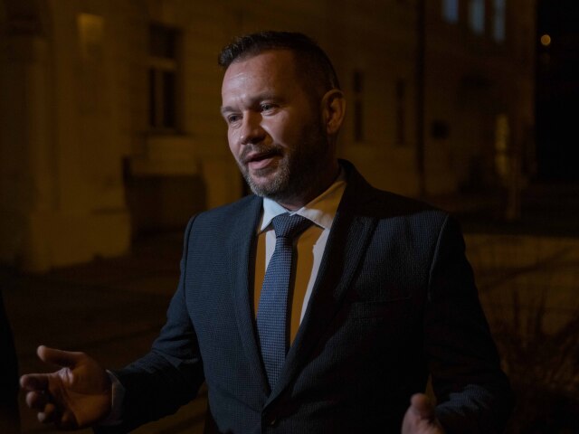 Branislav Becík, Nitra, Nitriansky kraj, Župné námestie