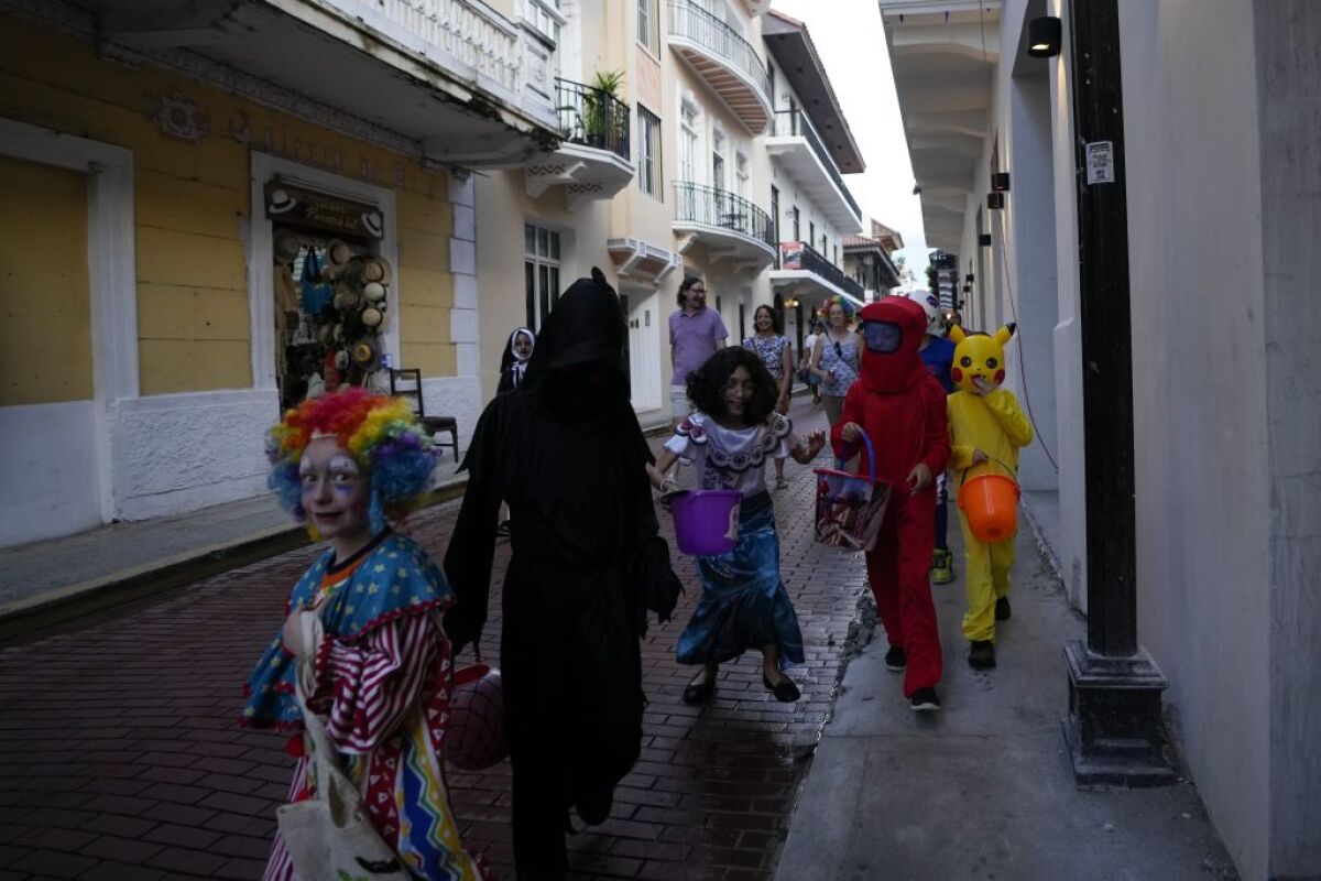 Panama, Halloween