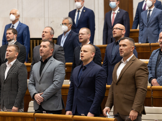 parlament, Mazurek, Suja, Mizík,
