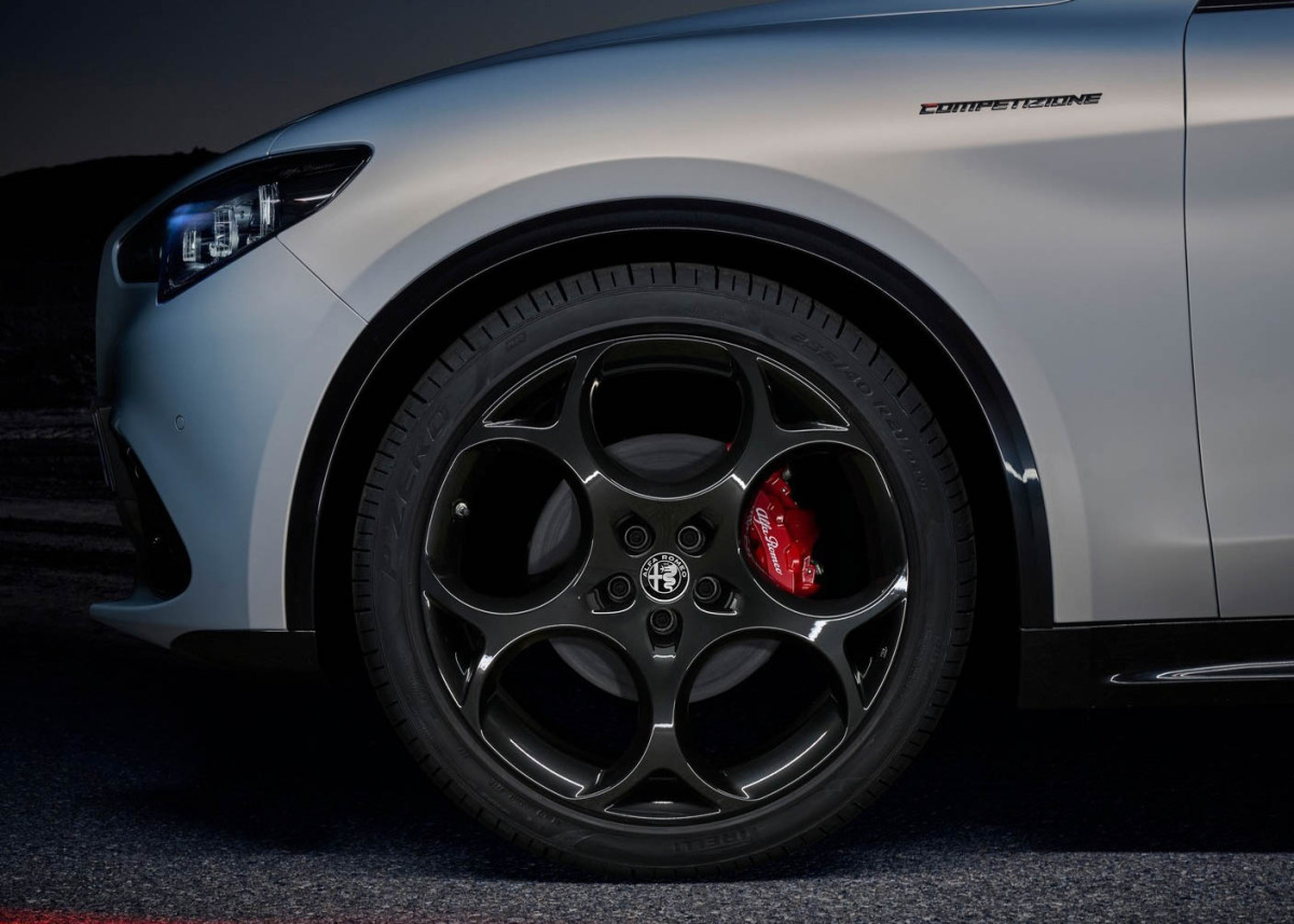 Alfa Romeo Stelvio - 2022