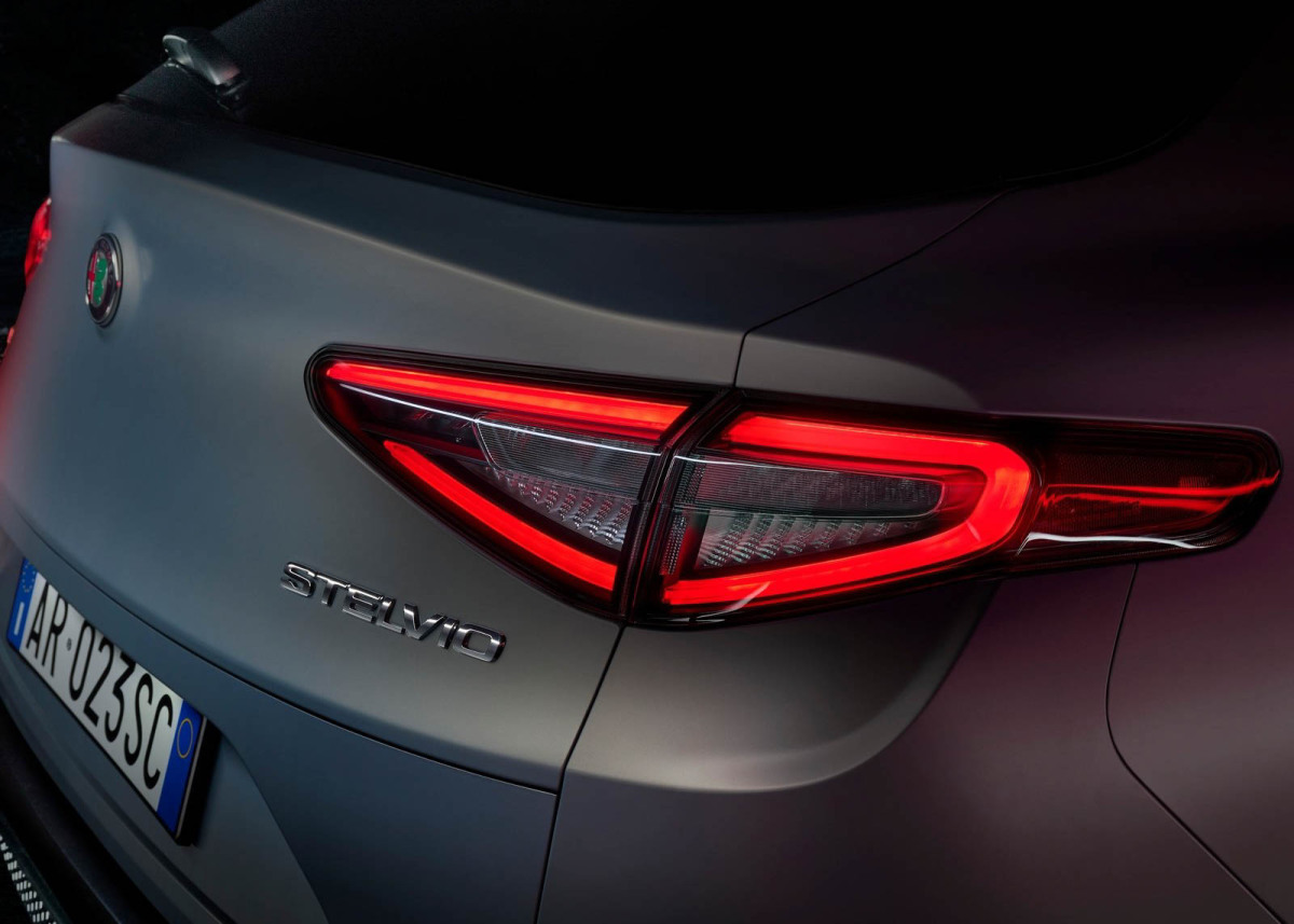 Alfa Romeo Stelvio - 2022