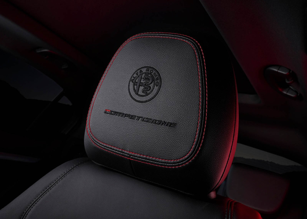 Alfa Romeo Stelvio - 2022