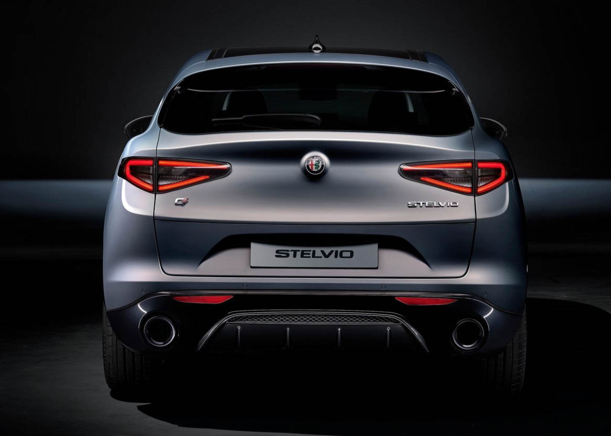 Alfa Romeo Stelvio - 2022