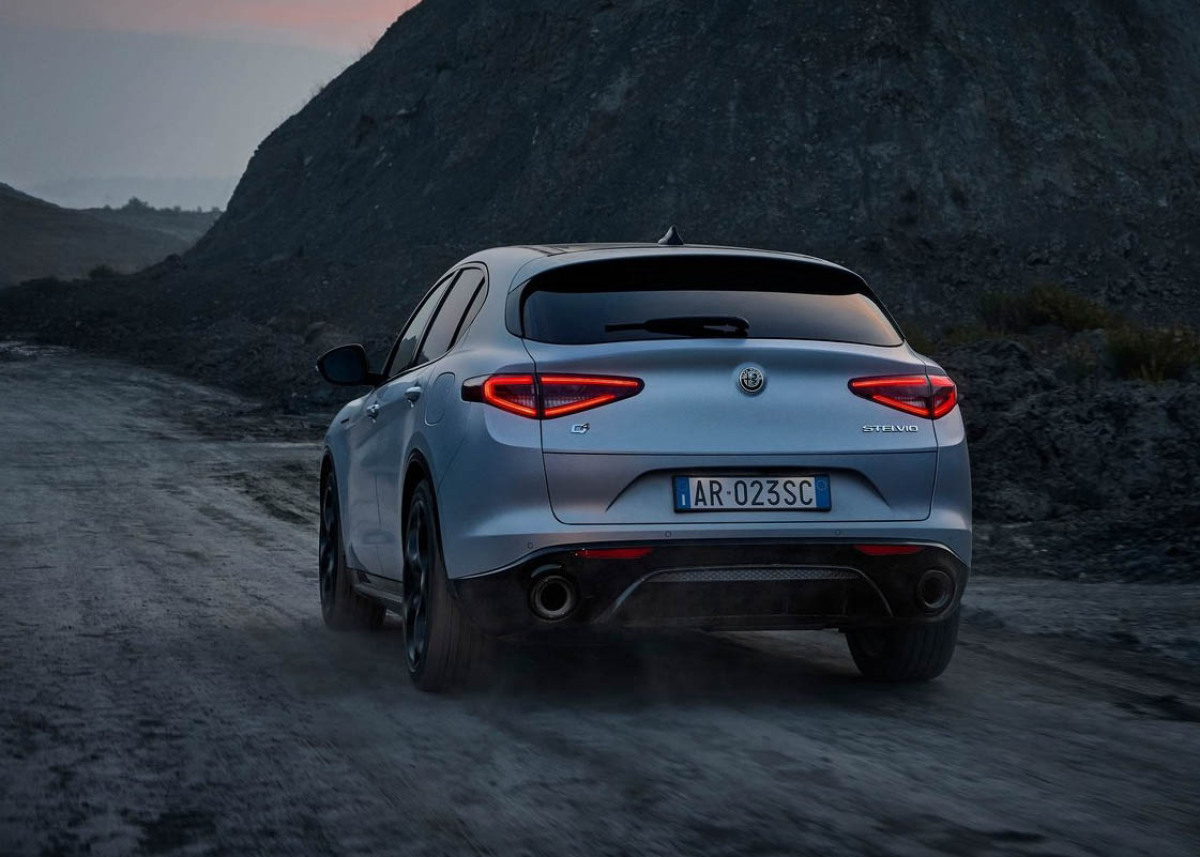 Alfa Romeo Stelvio - 2022