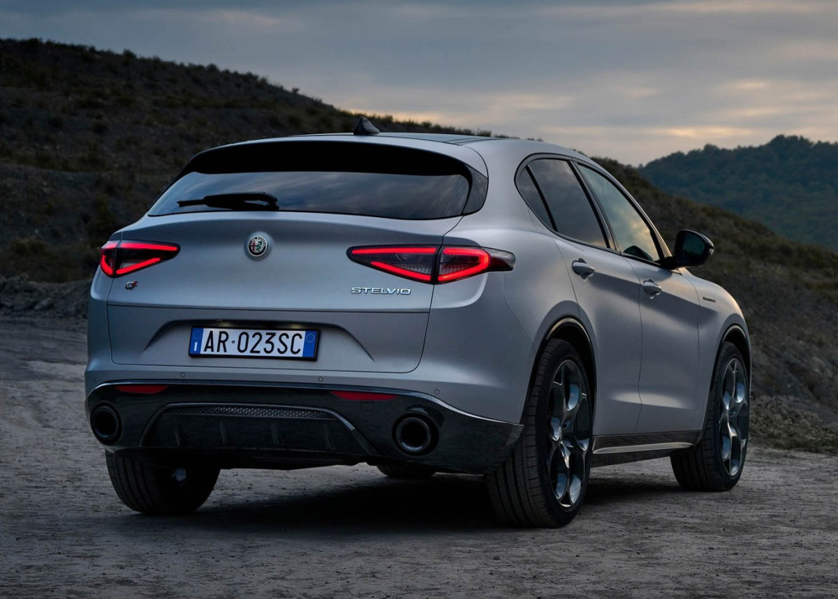 Alfa Romeo Stelvio - 2022