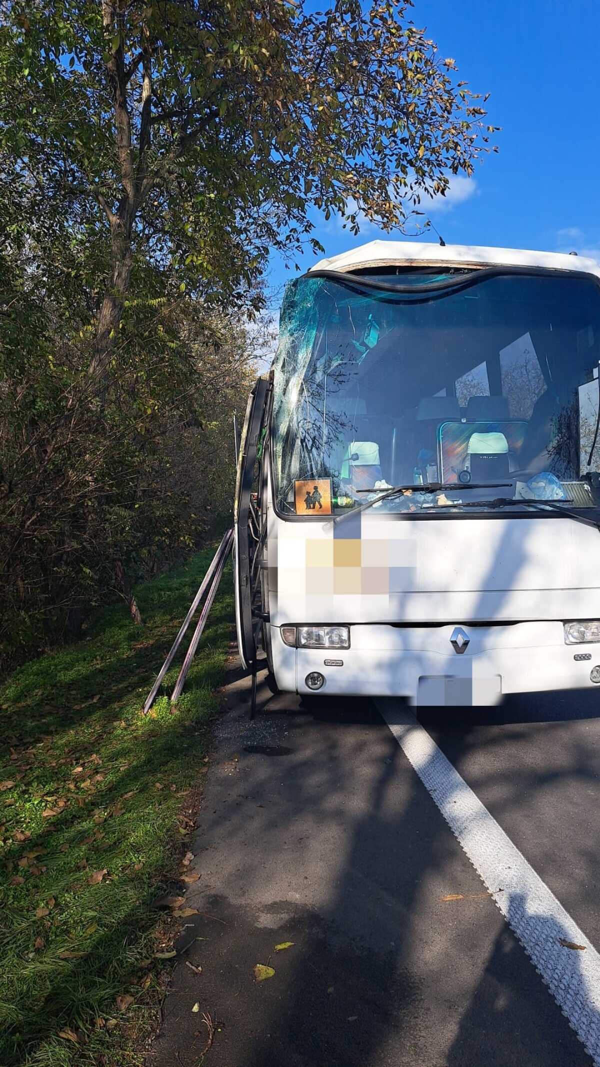autobus nehoda