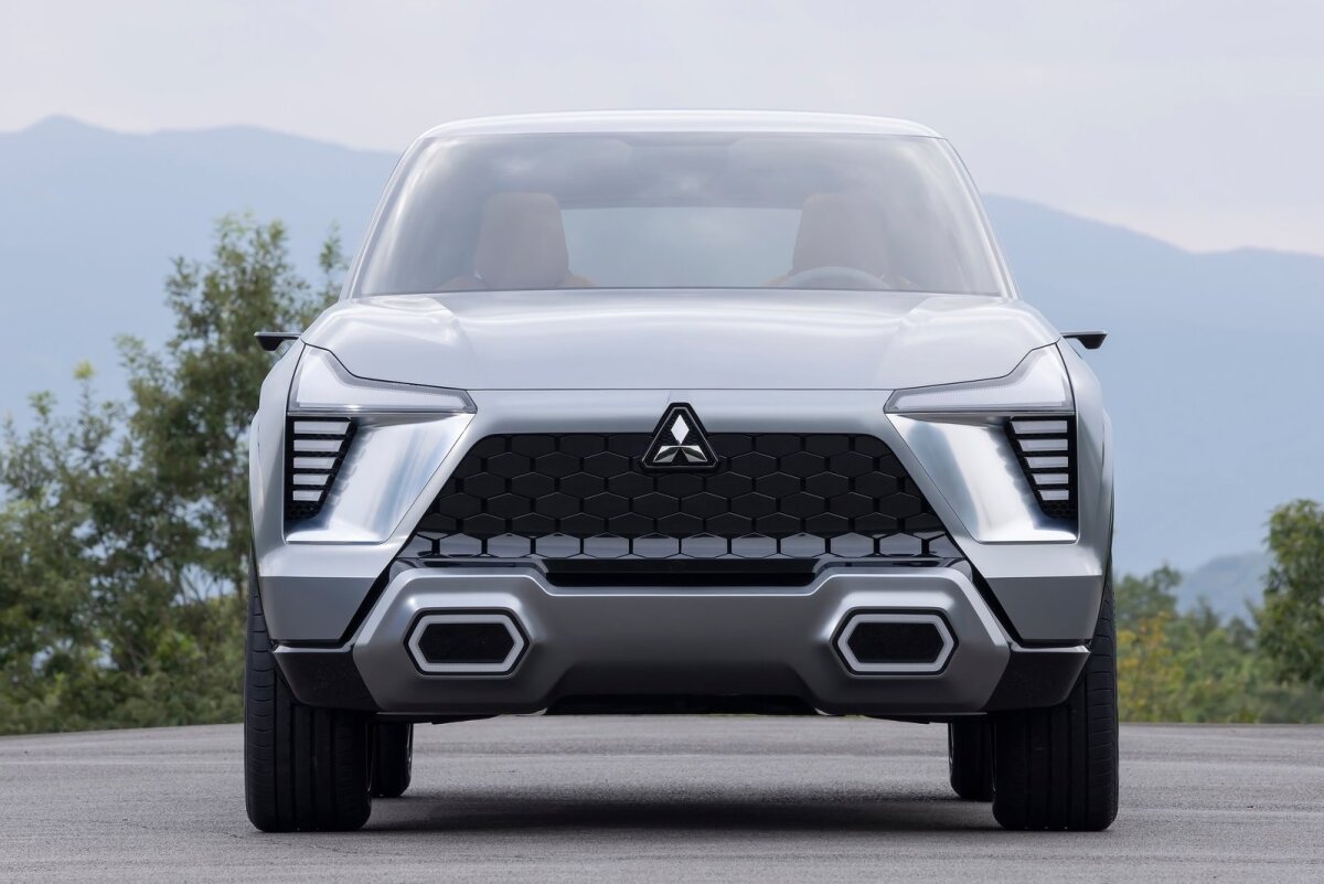 Mitsubishi XFC Concept - 2022