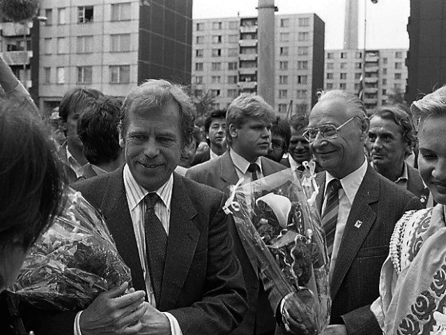 Havel, Dubček v Komárne