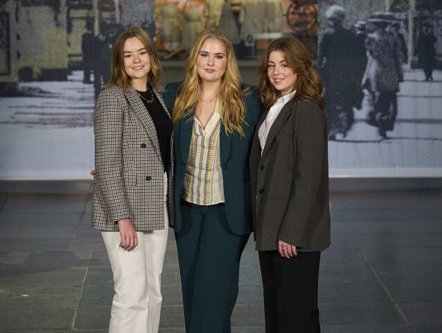 Holandské princezné Ariane, Amalia a Alexia pózujú na fotení v De Nieuwe Kerk v Amsterdame
