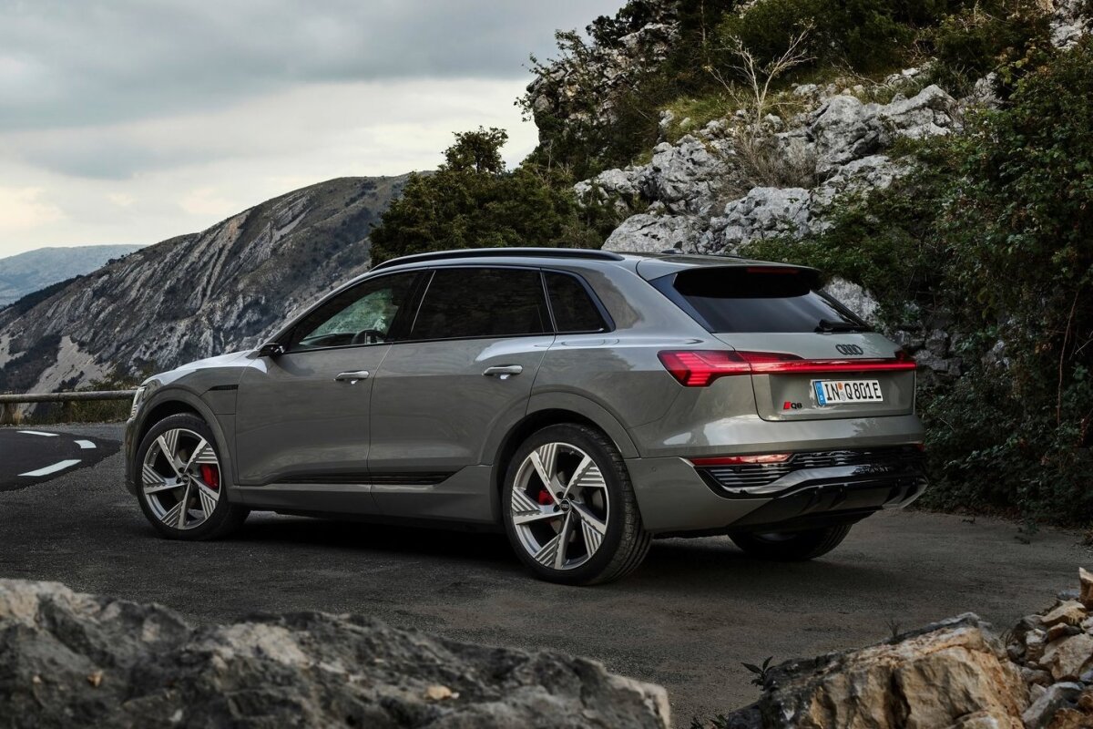 Audi Q8 e-tron quattro - 2022
