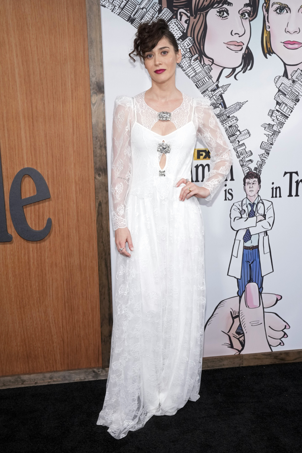 Lizzy Caplan