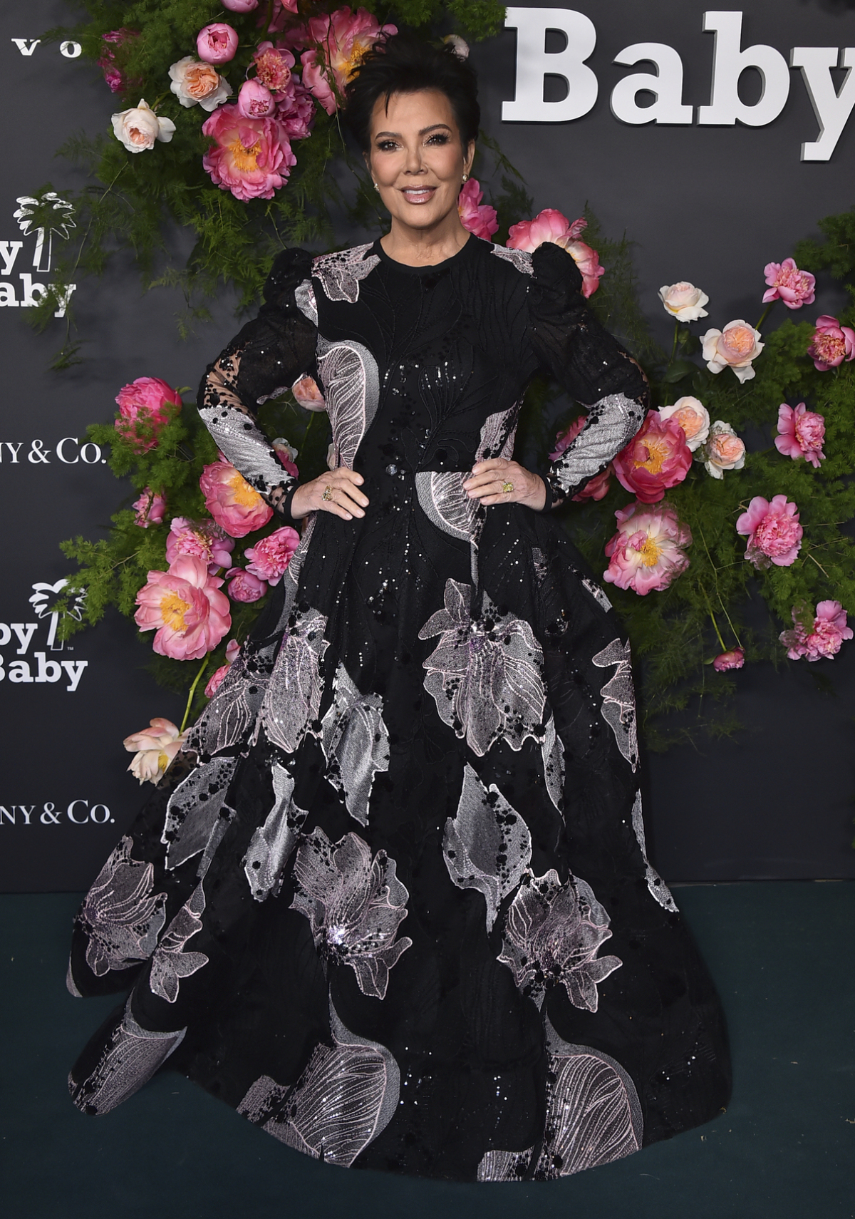 Kris Jenner v kreácii Elie Saab