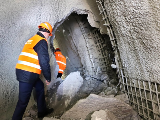 tunel čebrať