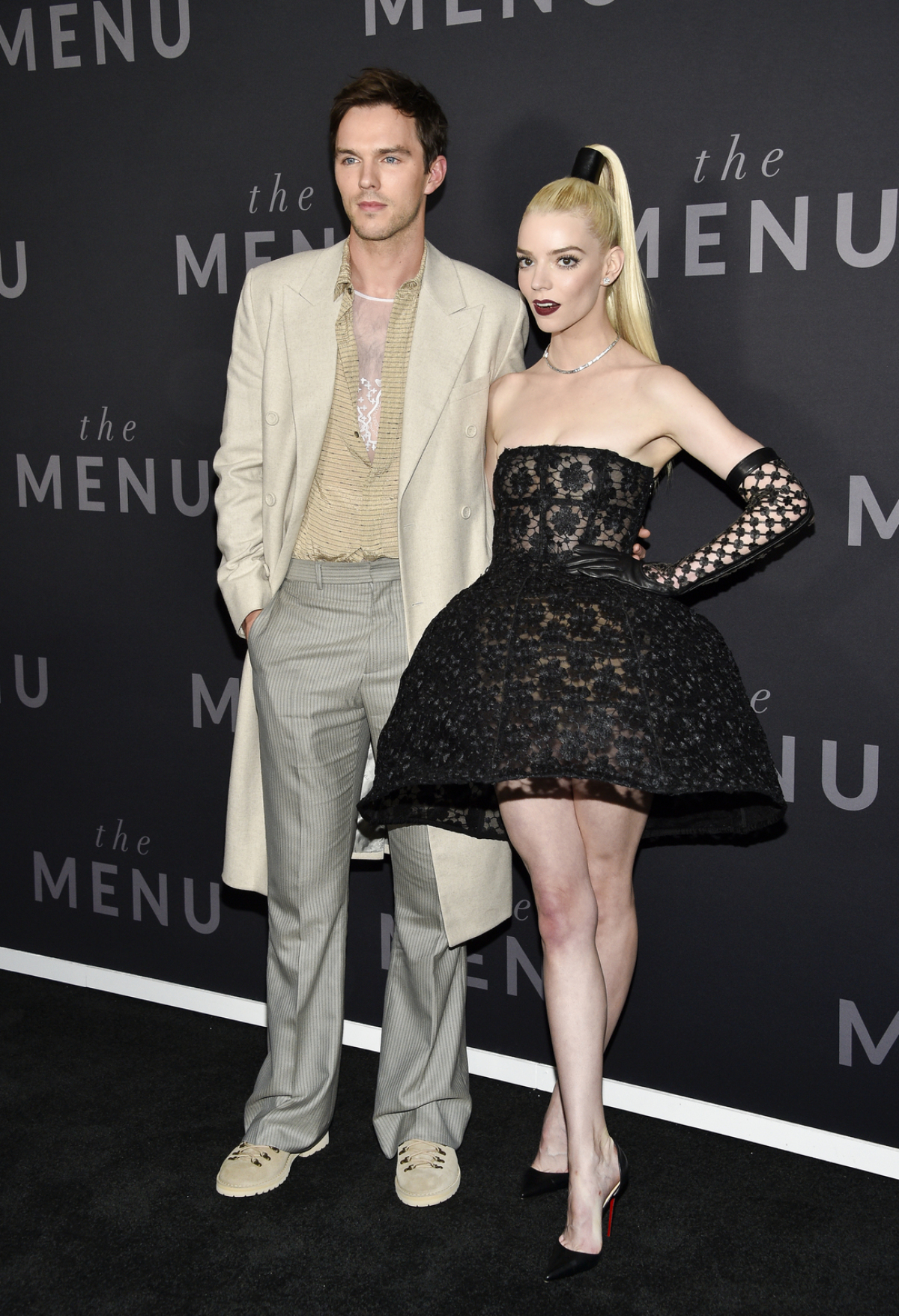 Nicholas Hoult (vľavo) a Anya Taylor-Joy 