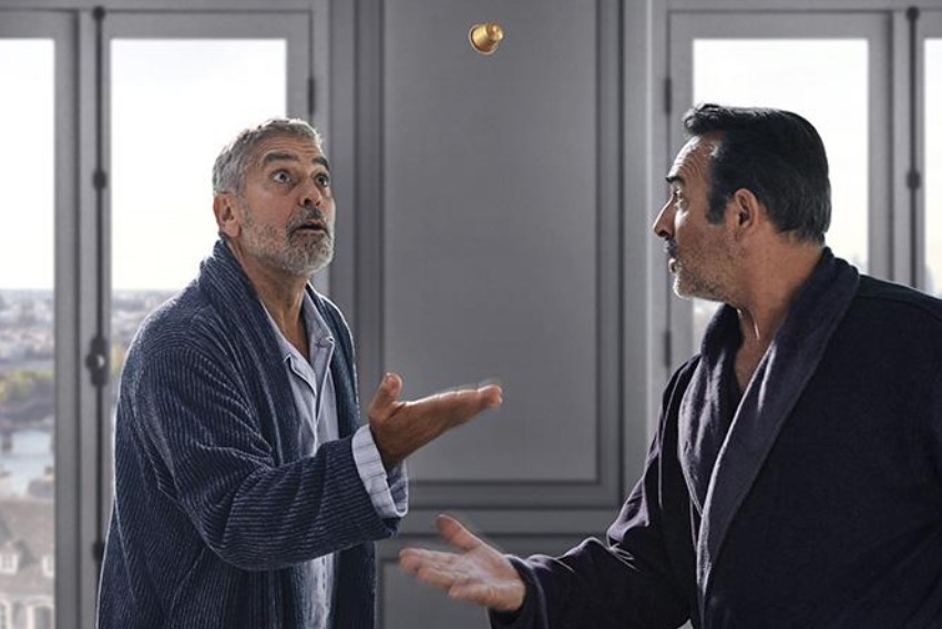 George Clooney a Jean Dujardin v potýčke o poslednú kapsulu Nespressa.