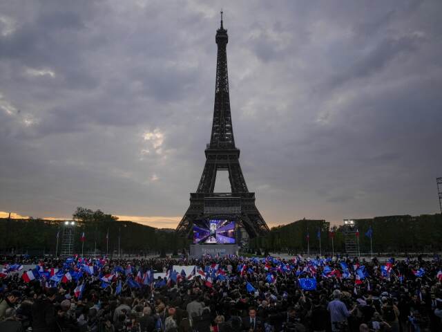 Eiffelova veža v Paríži