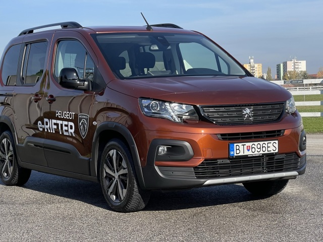 Peugeot e-Rifter (2022)