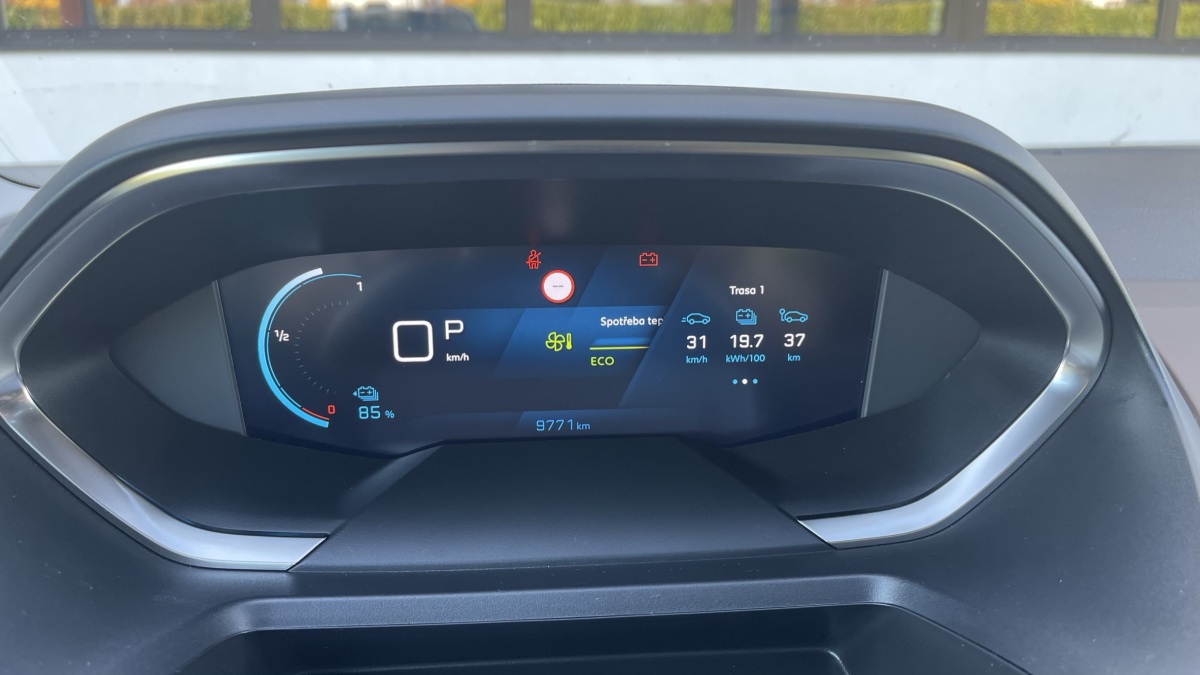 Peugeot e-Rifter (2022)