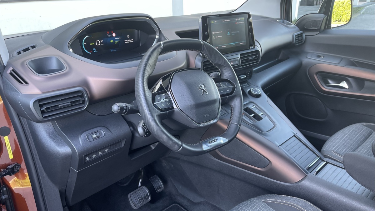 Peugeot e-Rifter (2022)