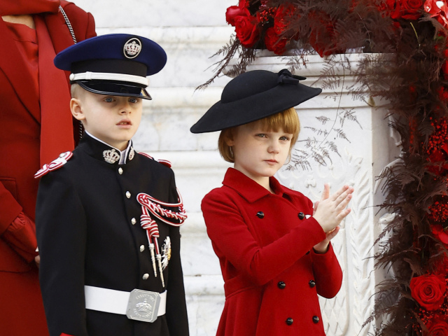 Princ Albert,  princezná Charlene, princ Jacques a princezná Gabriella