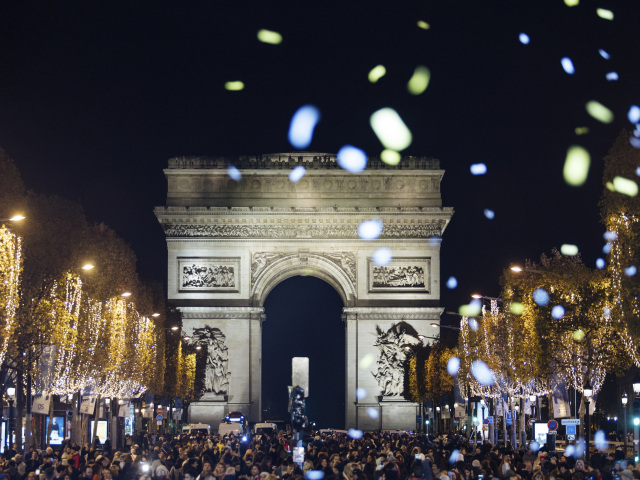 Champs Elyseé, vianočné osvetlenie