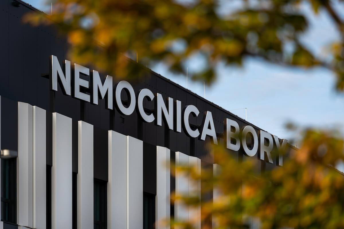 nemocnica-bory.sk-nemocnica-stavba-jesen-lozkove-oddelenie-pacient-exterie11