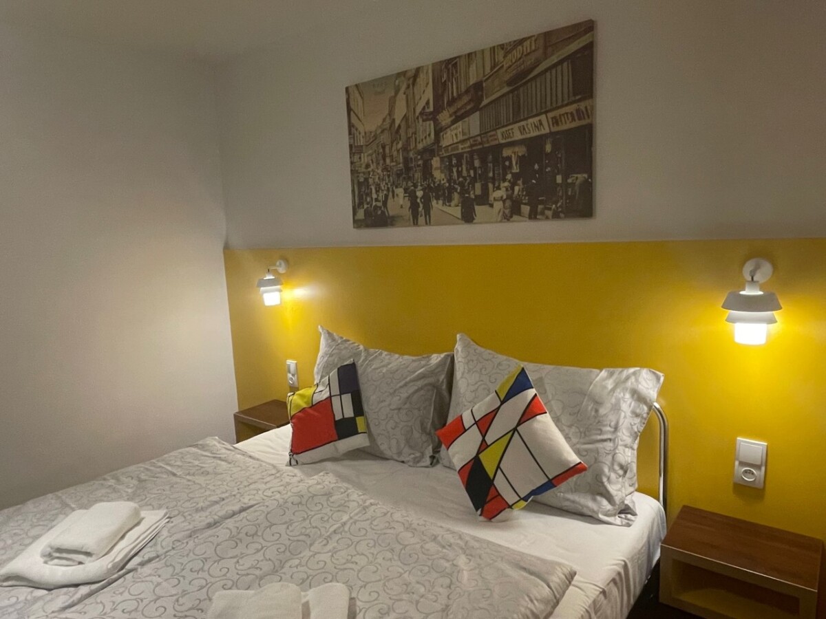 Hotel Avion