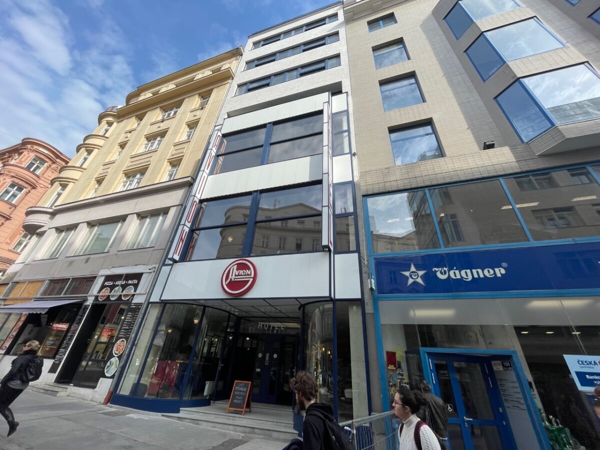 Hotel Avion