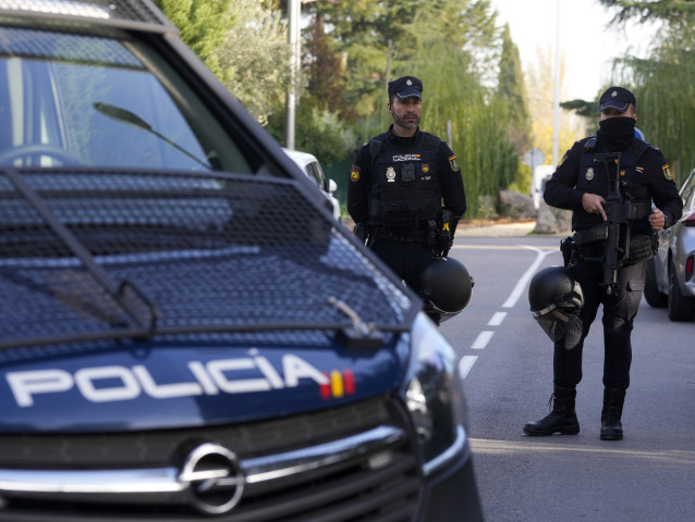Listová bomba / Policía ESP /