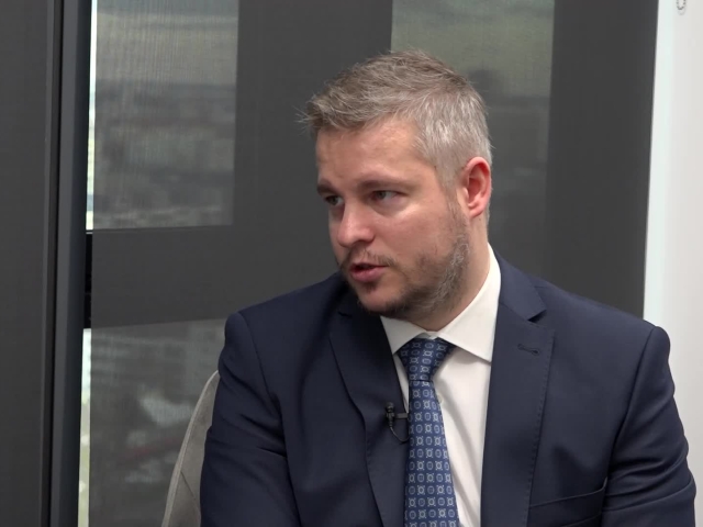 Michal Ilko, Ide o peniaze