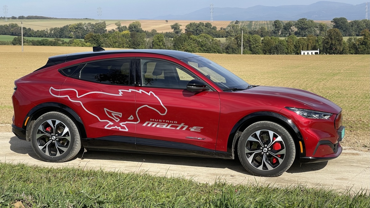 Ford Mustang Mach-e (2022)