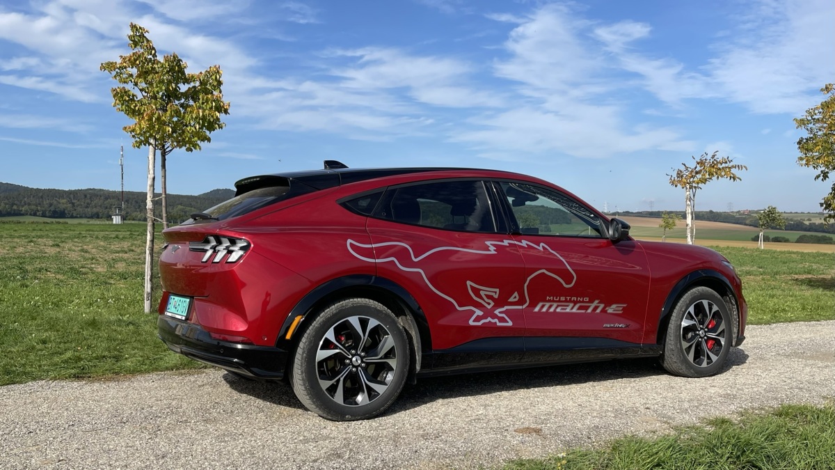 Ford Mustang Mach-e (2022)