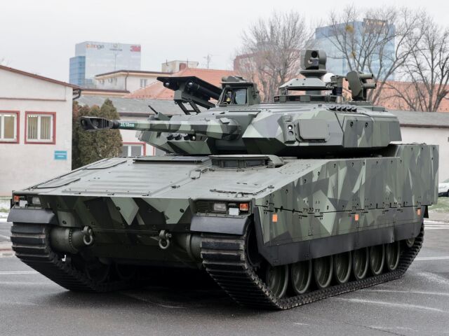 pásový obrnený transportér CV90