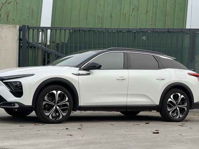 Citroën C5 X Plug-in Hybrid 225 ë-EAT8 (2022)