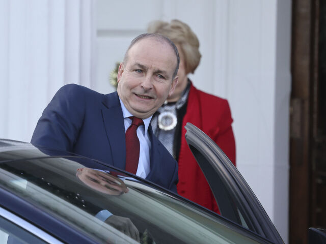 Írsko premiér Martin odstúpenie Varadkar