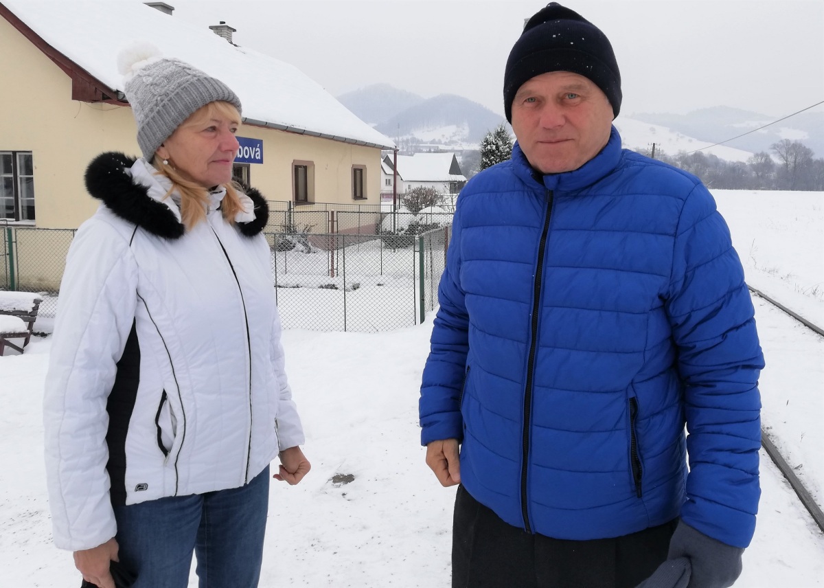 Anna a Pavol Miháľovci, Sedliacka Dubová, vlak