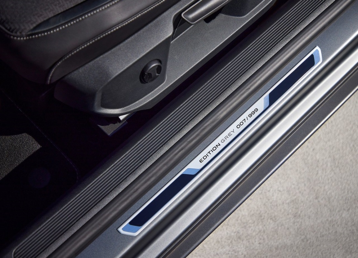 Volkswagen T-Roc Cabriolet Grey Edition 2023 14