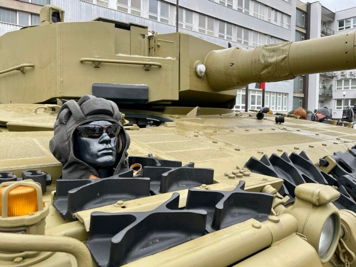 tank leopard
