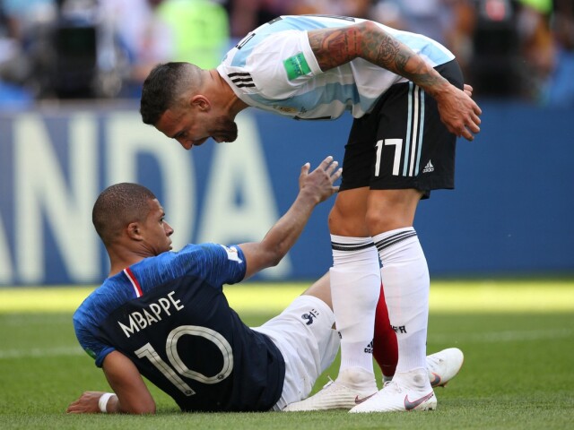 Otamendi Mbappé