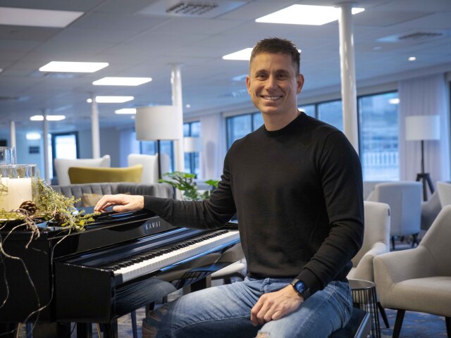 Ivan Sivák, Albertina, Riseday, Dunaj, plavba