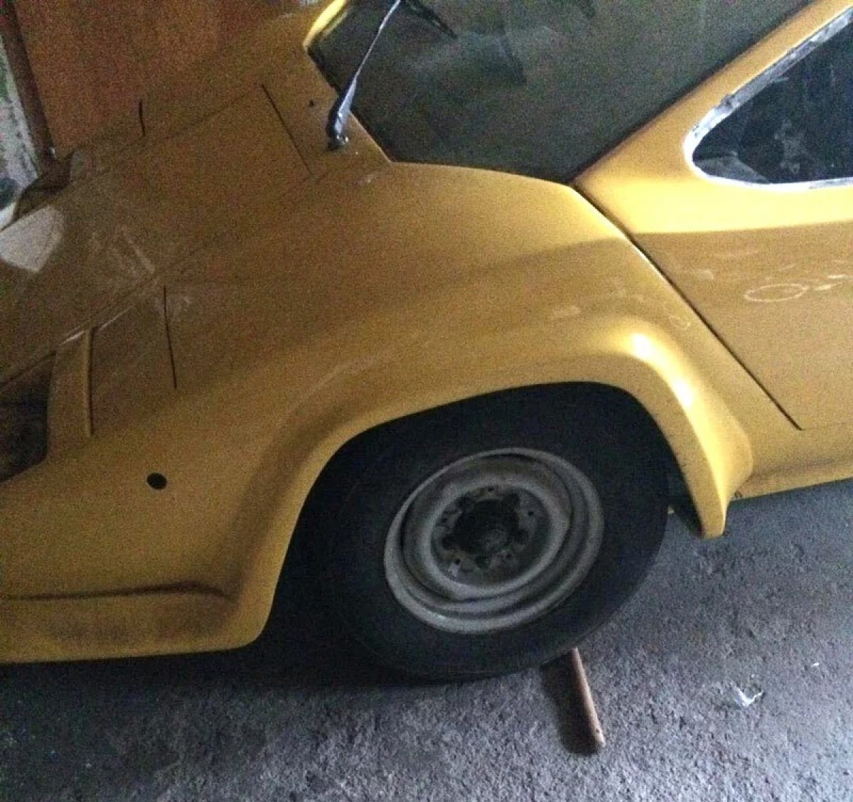Auto Abbaretti - replika Lamborghini Countach