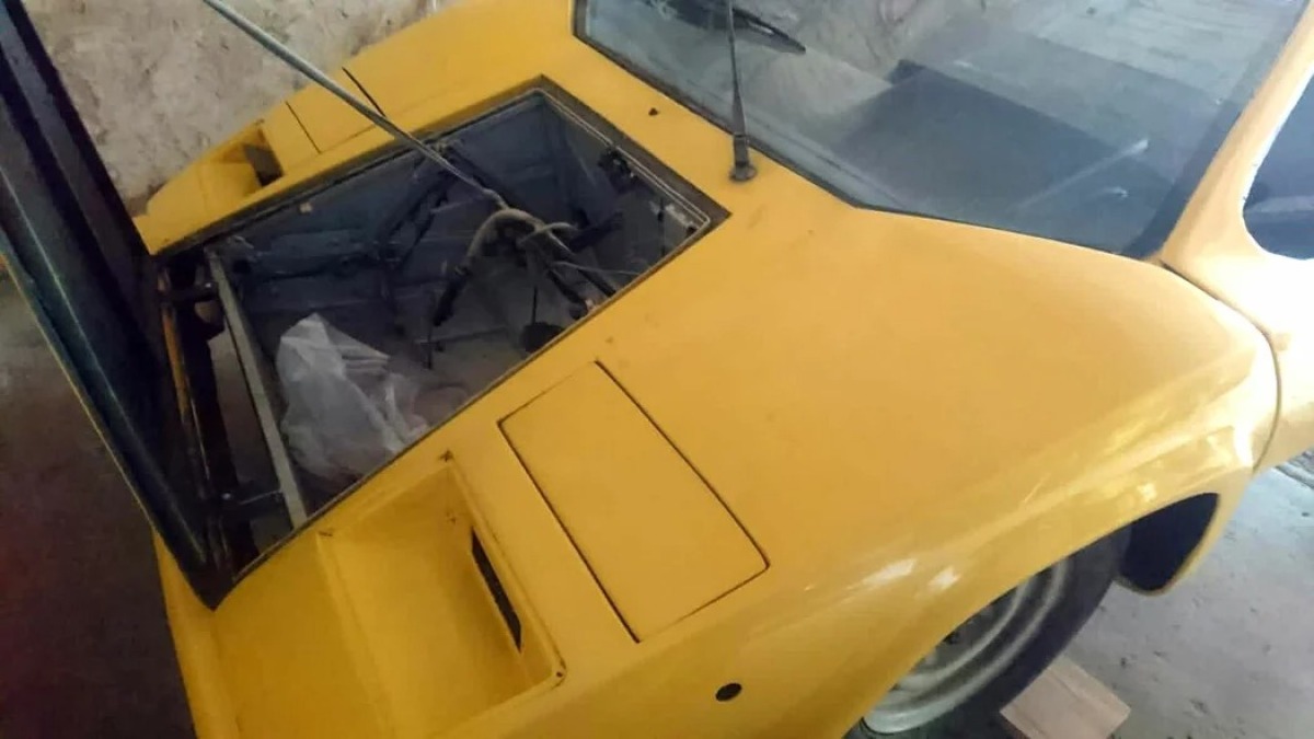 Auto Abbaretti - replika Lamborghini Countach