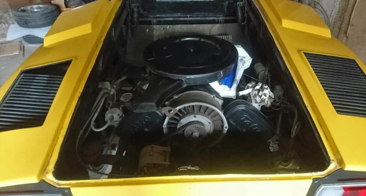 Auto Abbaretti - replika Lamborghini Countach