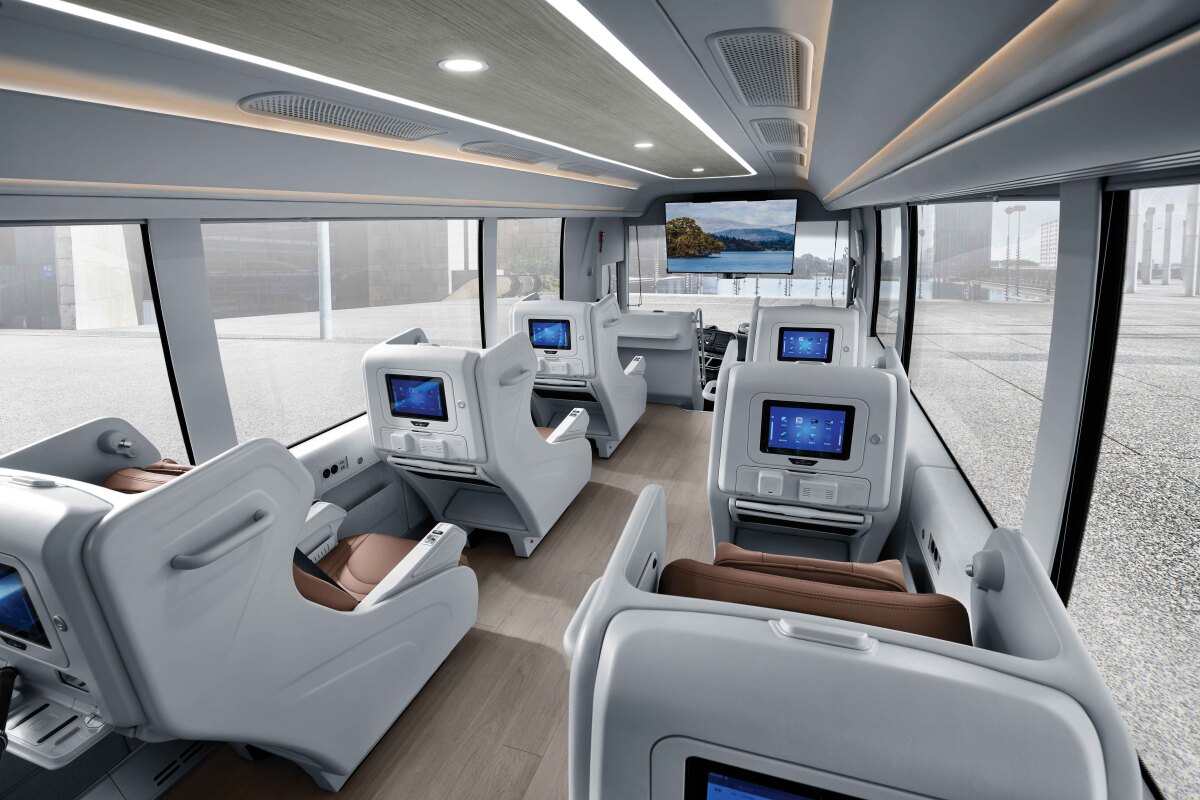 Hyundai  Universe Mobile Office Launching