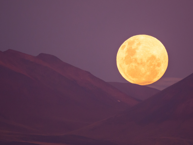 Sovinsky-Cile-Moon Over Volcanoes SMALL